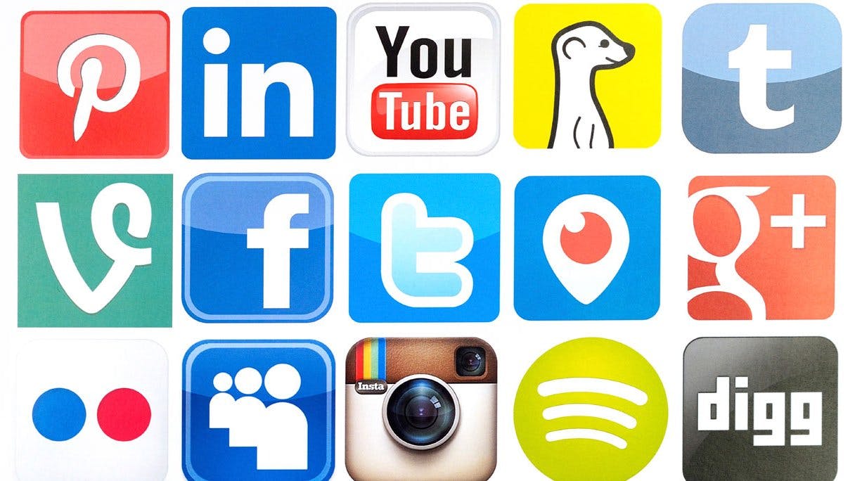 ensemble de logos de réseaux sociaux